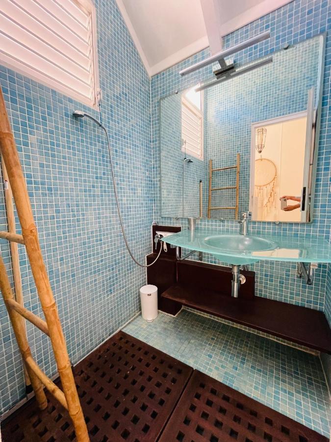 Blue Lagoon, Cottage Les Pieds Dans L Eau Тере-де-Хаут Екстериор снимка
